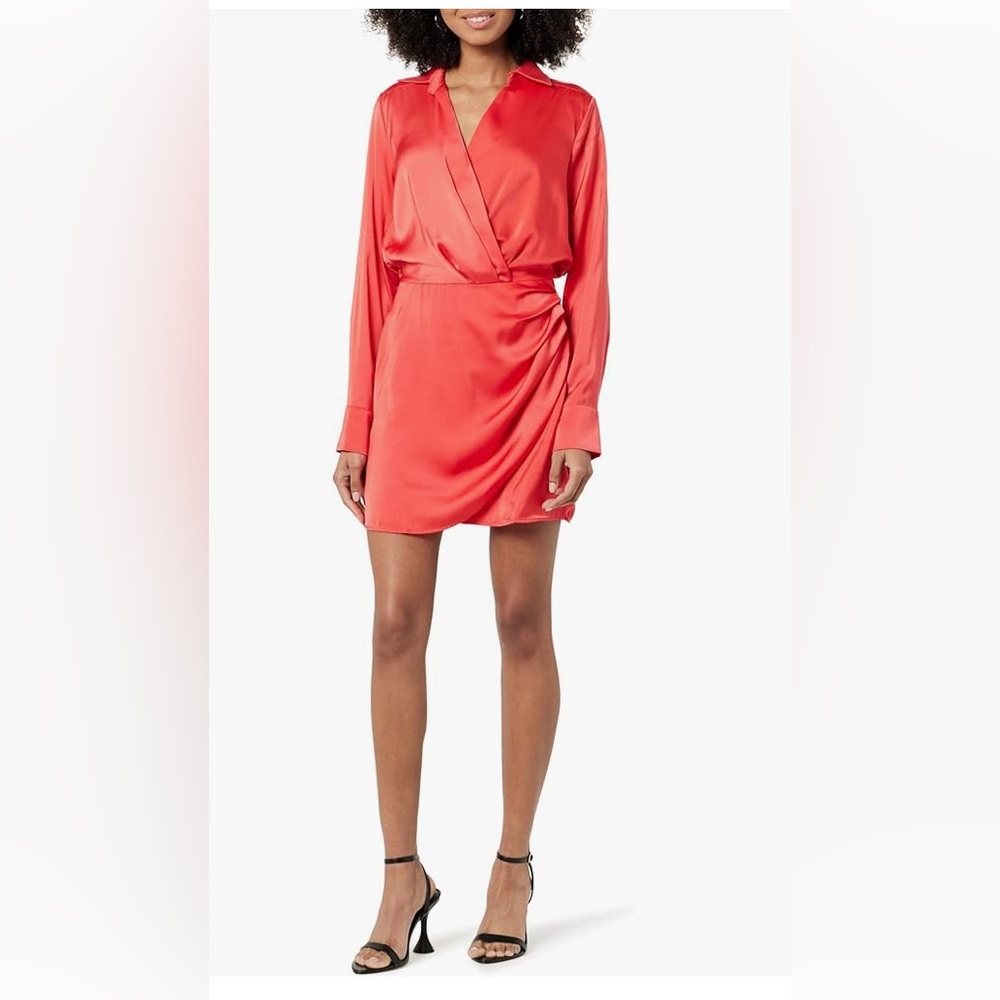 NWT The Drop Mack Silky Wrap mini dress size Medium.